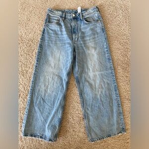 H&M Wide Regular Fit High Waisted Crop Denim | Size 8